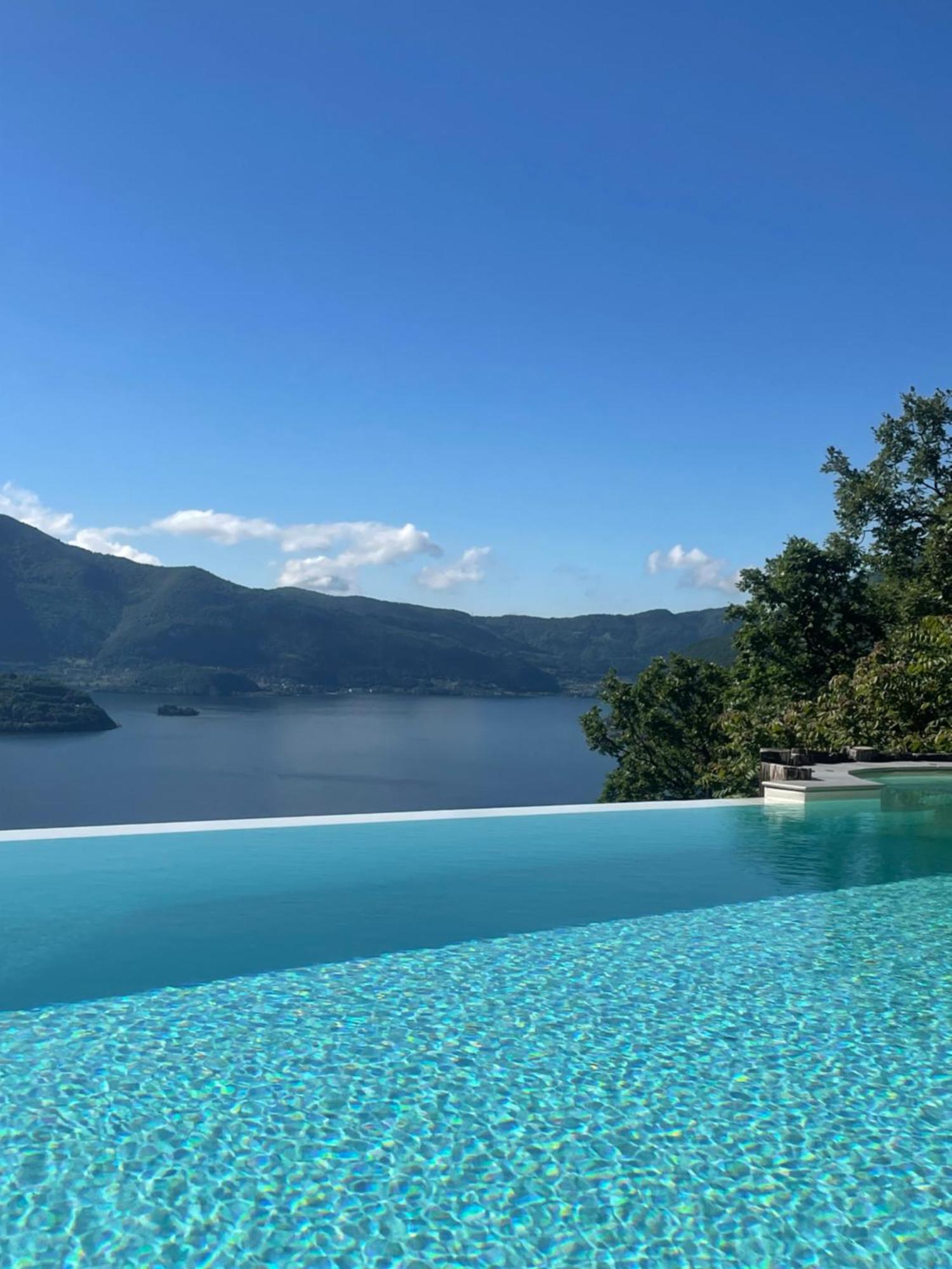Mia Isola With Lake View, Garden And Swimming Pool Parzanica Экстерьер фото