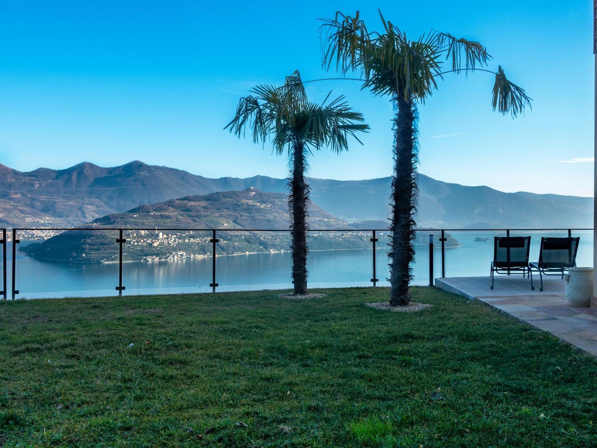 Mia Isola With Lake View, Garden And Swimming Pool Parzanica Экстерьер фото
